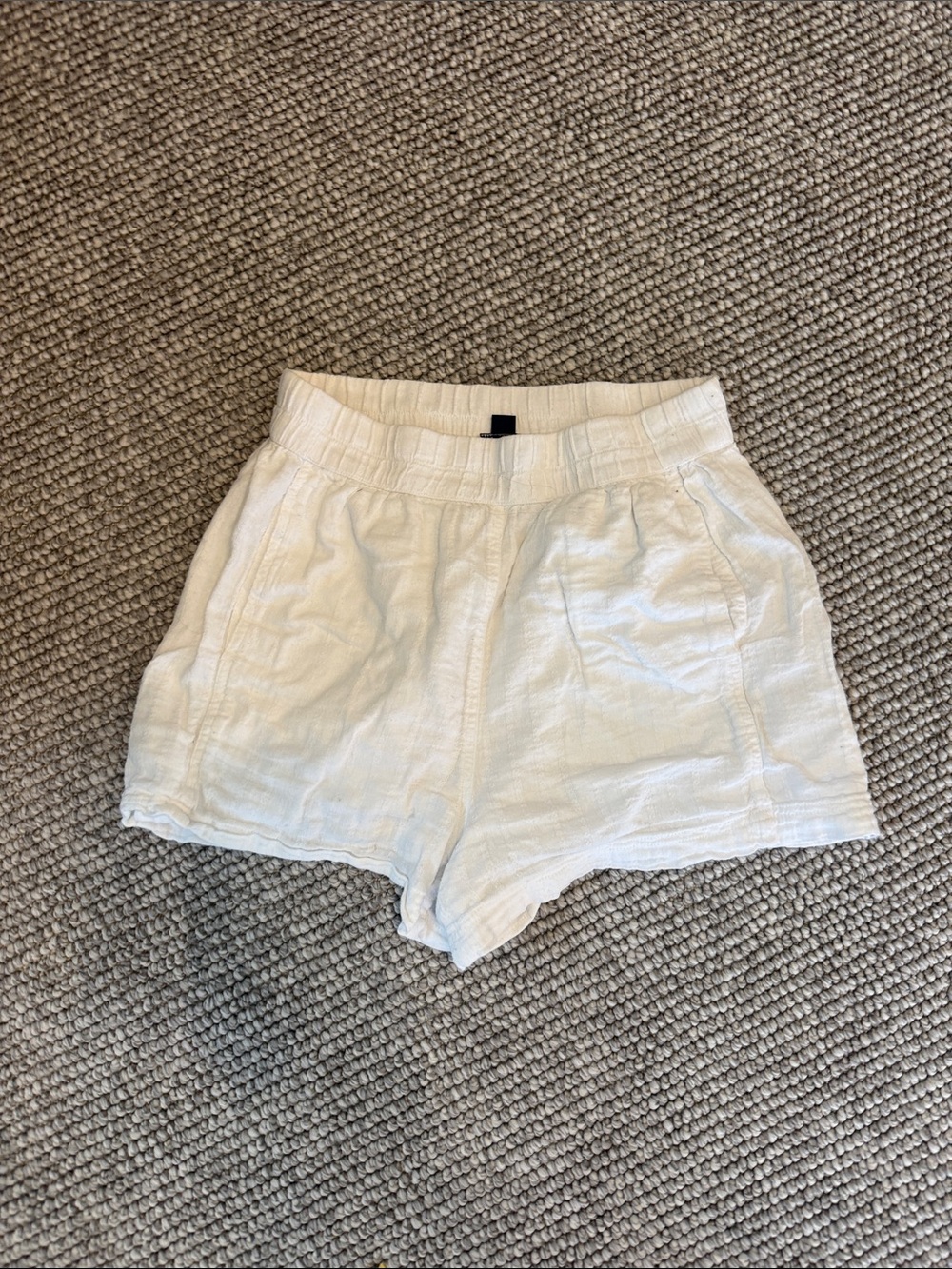 American Eagle Outfitters Cream Elastic-Waist Linen-Blend Shorts